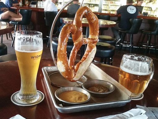 wob_drphillips's tweet photo. Sunday Funday? Come hang out in the AC and grab your favorite brew or bite to eat! 📷:@flanorm_woodworks https://t.co/1ZH9fu5bq4