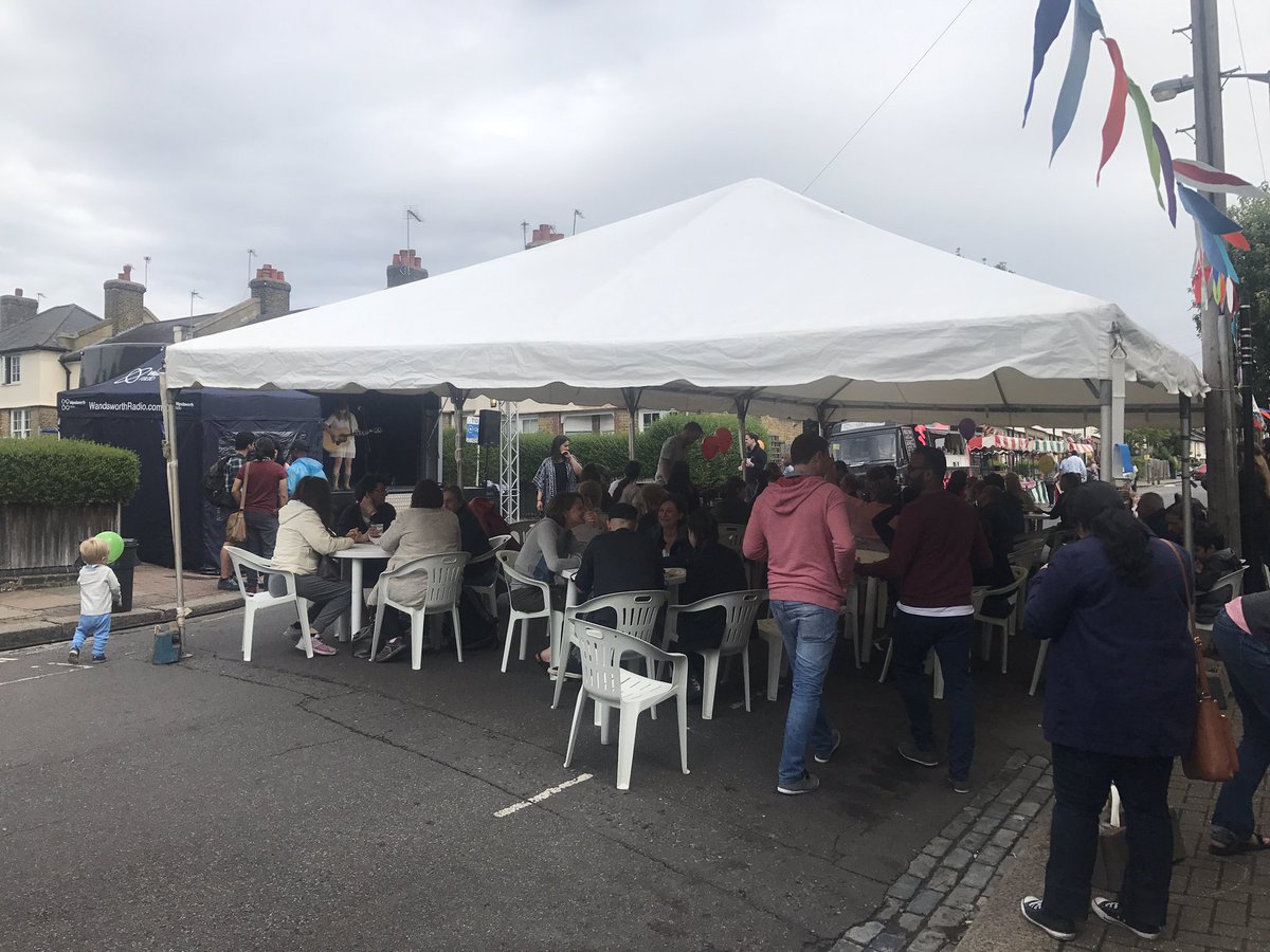 tootingnewsie's tweet photo. #SW17Party in full flow on Cowick Rd. It's on until 5.30pm so come down! #Tooting https://t.co/wa5X91vG1k