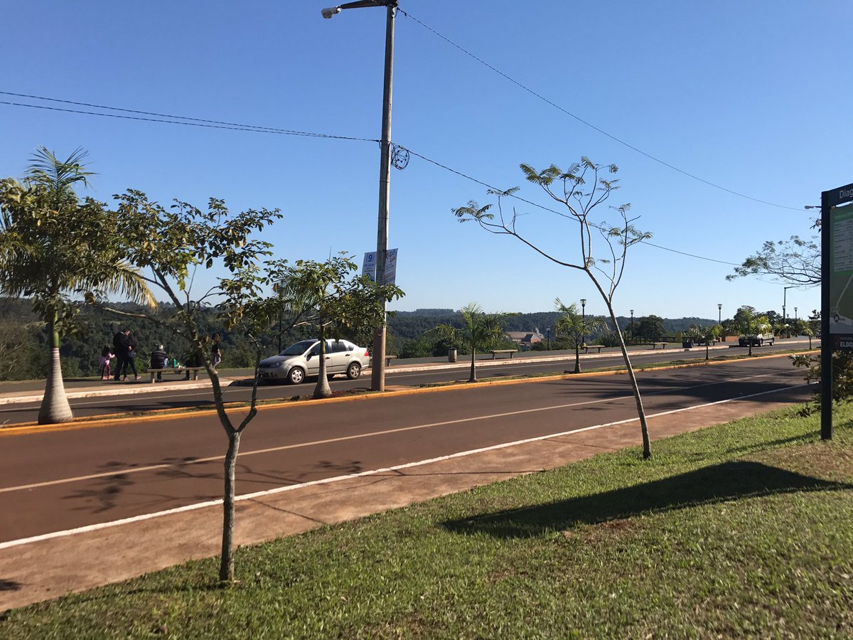 EldoradoMnes's tweet photo. La Costanera, domingo a la mañana https://t.co/mlvtBQftHg