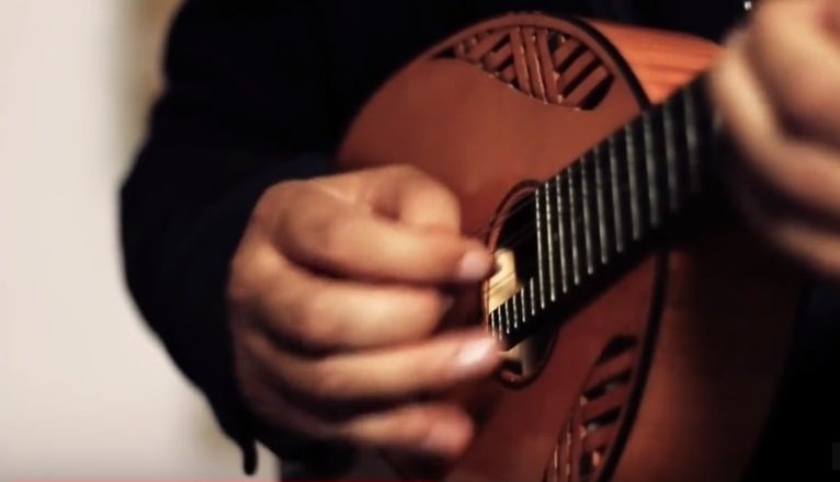 MandolinTuner's tweet photo. There is no right way to hold a pick. There is only your way... https://t.co/Mb2rFTCpOS