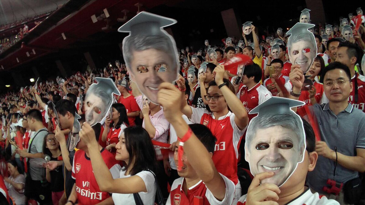 RespectAW_COYG's tweet photo. Thx boss ~ good to meet you at Beijing ! #RespectAw https://t.co/X40XlPFme5