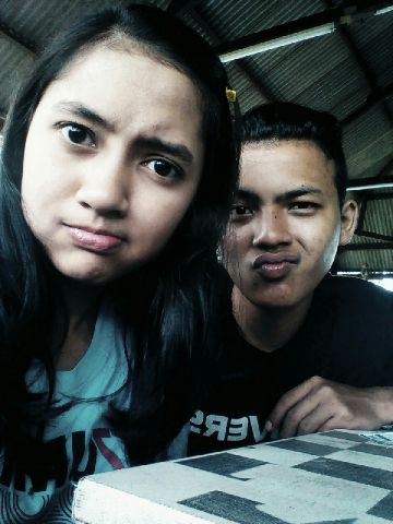 desiyuni_'s tweet photo. Pacar lagi ngambek , jangan ngambekan ya sayangku :* https://t.co/psRqdQzERz