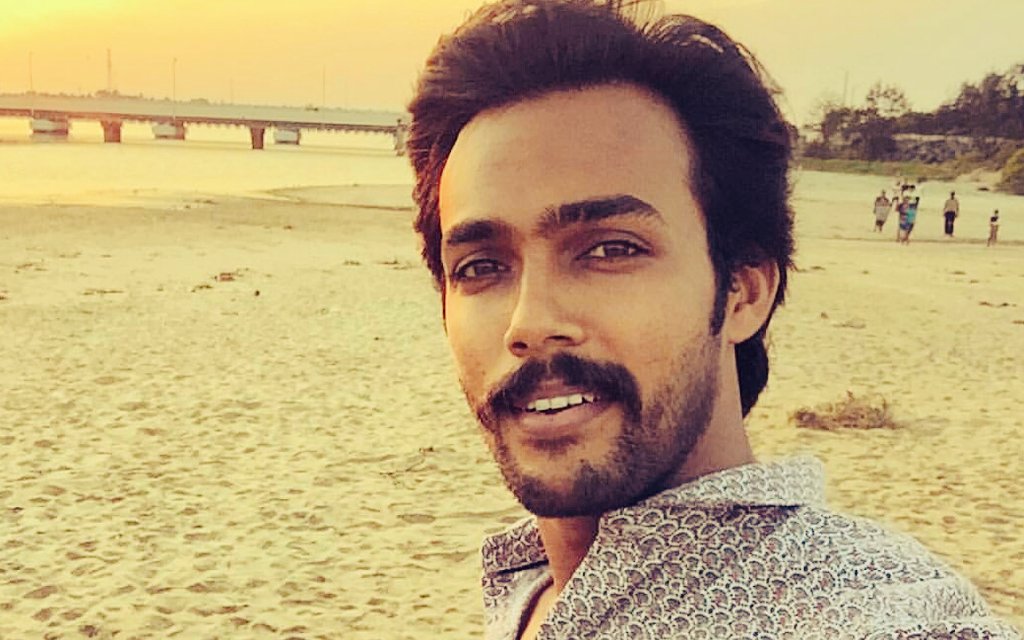 Chellama_'s tweet image. LOVE❤😍 #Biggbosstamil ❤ #Aaravarmy