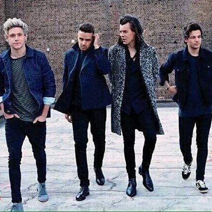 zaynsonasty's tweet photo. #7YearOfOneDirection IM SO PROUD OF THEM I LOVE THEM SO MUCH AND THEY SAVED MY LIFE AND I JUST WANNA THANK YOU FOR AMAZING 7 YEARS https://t.co/w1CHrVt1bP