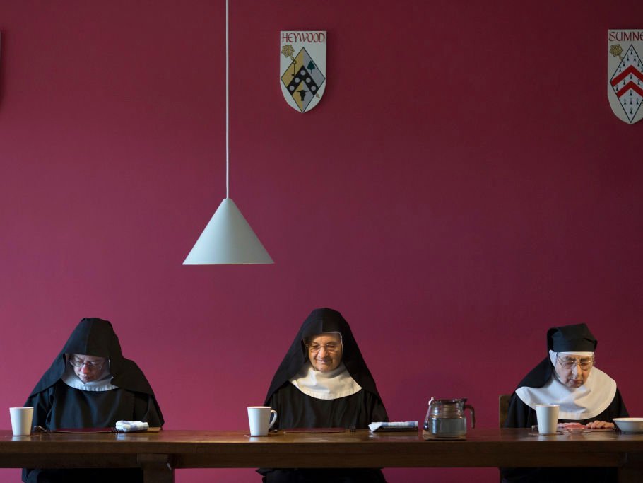 A nun who took a vow of poverty nearly 40 years ago says many people misunderstand what it means read.bi/2uMWJeZ