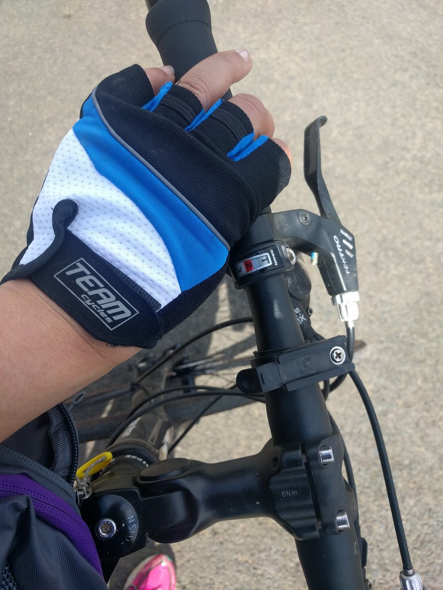 SusanPriceRD's tweet photo. First time on a bike in a VERY long time!
#PoorlyKnee=NoRunning so trying different forms of outside cardio! https://t.co/ic6w8i07XY