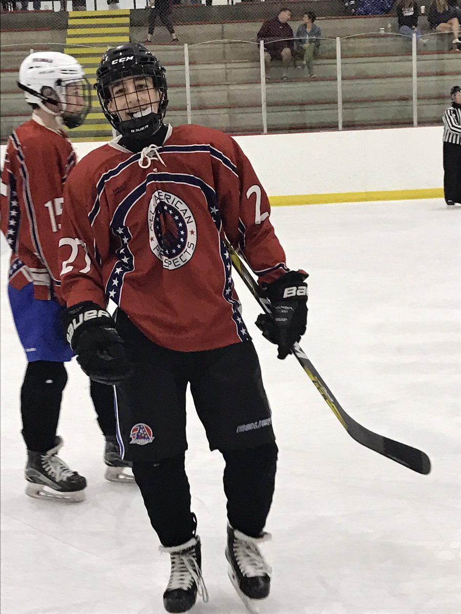 AAProspect's tweet photo. 02 Red is onto the quarters!! Our Sweet 16 @DangleSauceHKY player of the game is Colby Ambrosio! Colby had 3 points in the 5-3 win! https://t.co/gwbQX5UQVa