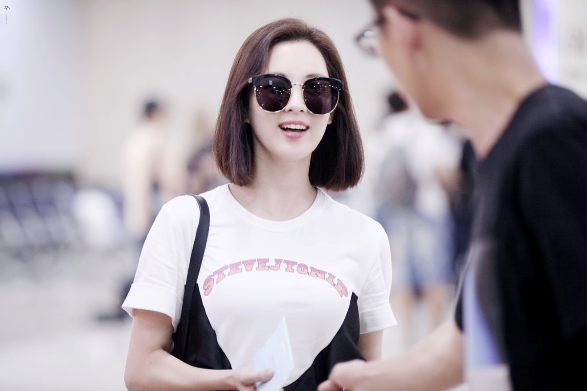 ggu3net's tweet photo. 170717 김포공항 서현이 5p https://t.co/iuV8wtiG9D https://t.co/NYS34Wbhst