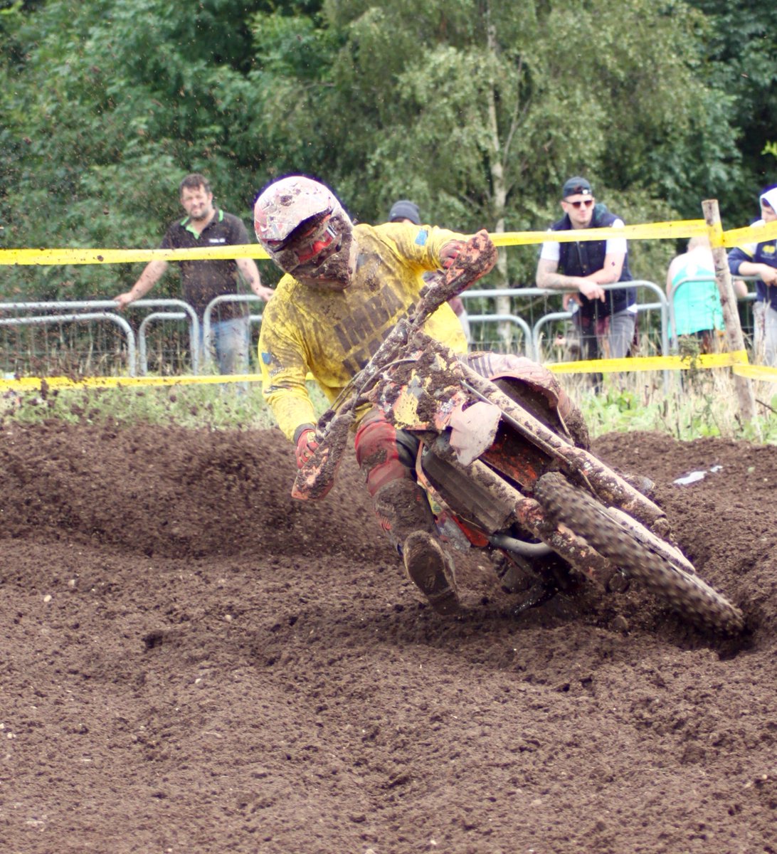 nutdm's tweet photo. @AMCAEvents @JoshWaterman6 Ray rowson #imba mx2 race 1 https://t.co/6TGA7OW4vj