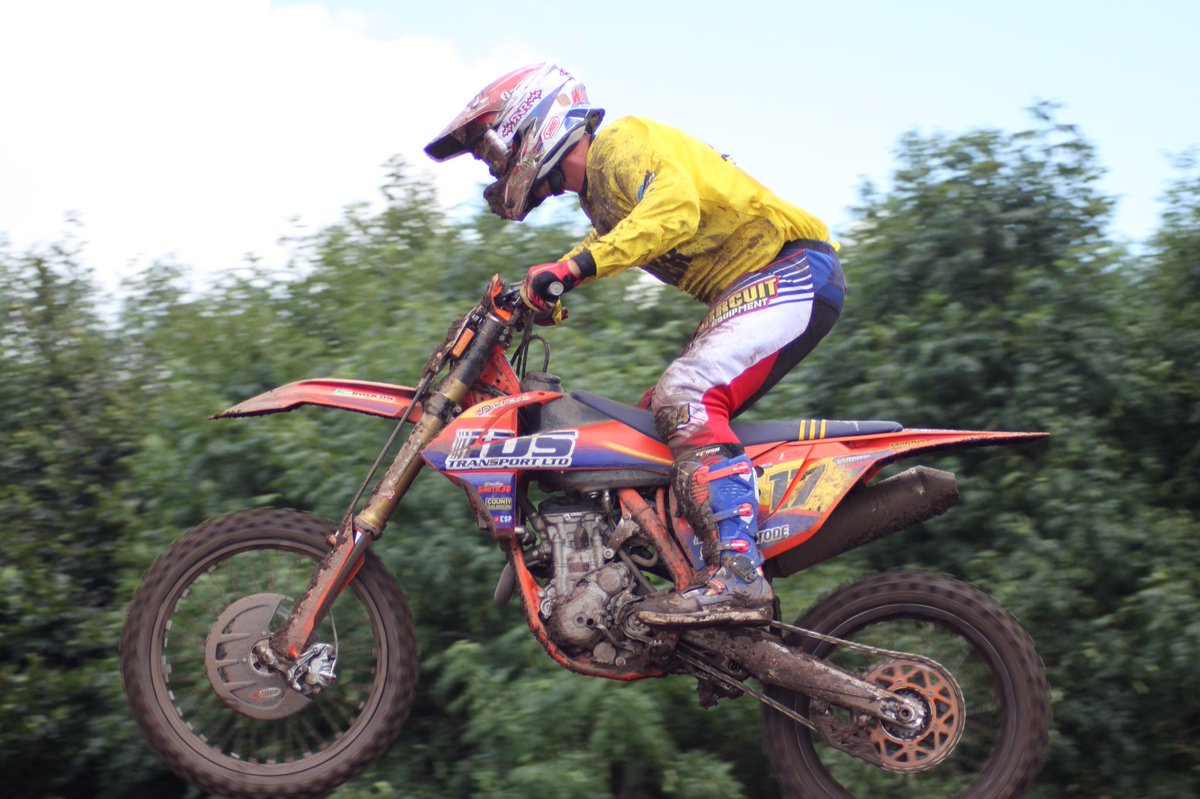 nutdm's tweet photo. @AMCAEvents @JoshWaterman6 Ray rowson #imba mx2 race 1 https://t.co/6TGA7OW4vj