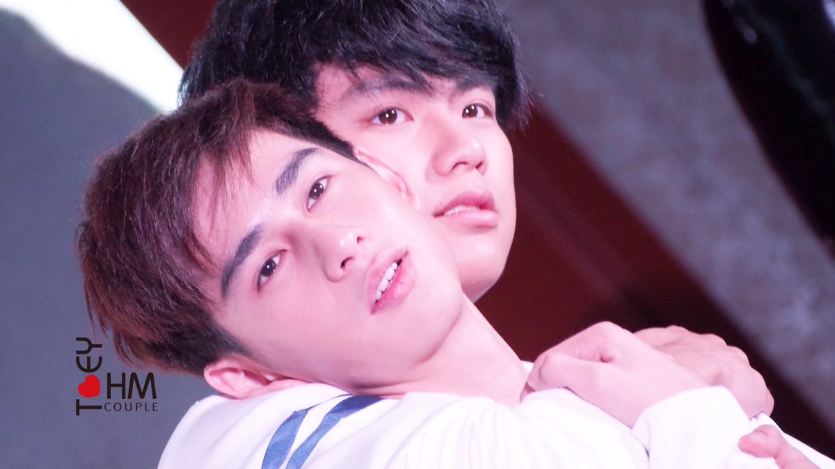 OhmToeyCouple's tweet photo. 晚安～我们的Frame Book 💗💗  @ImerbSittiwat @ohmpawatt https://t.co/k70pMKWrzv