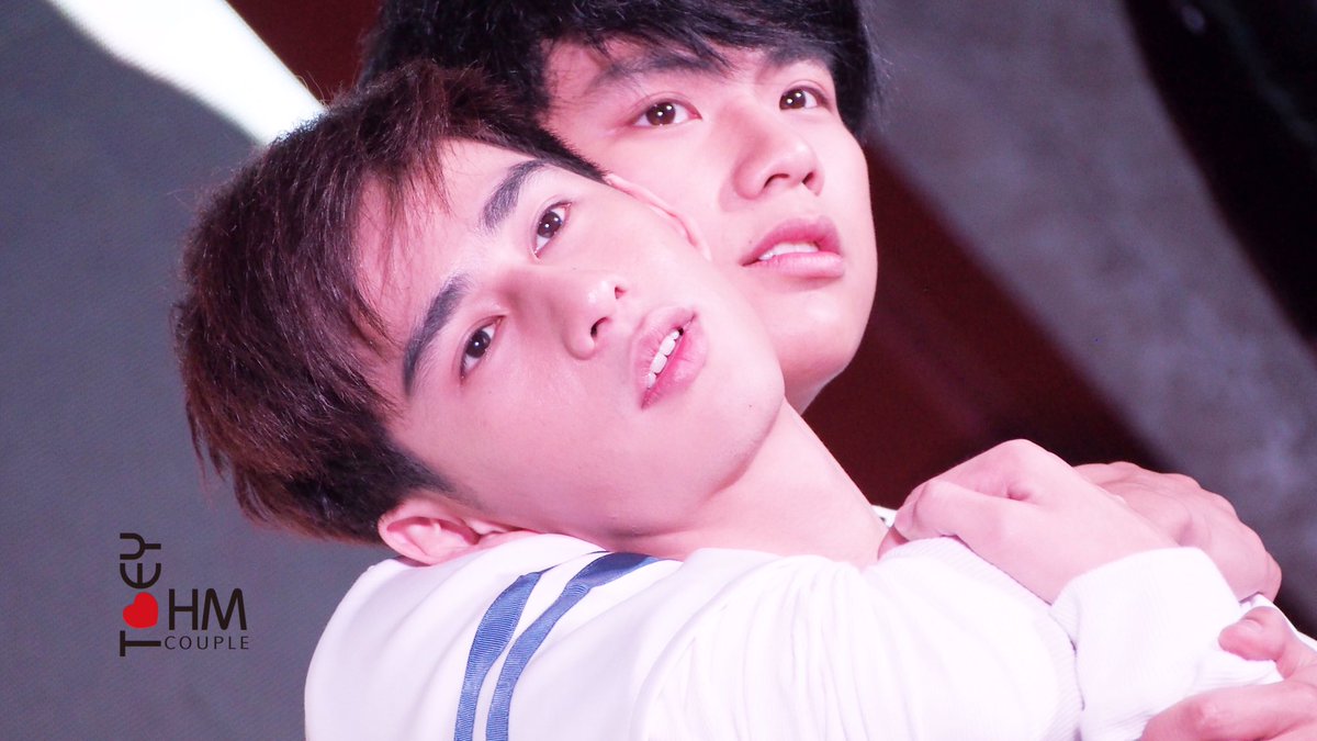 OhmToeyCouple's tweet photo. 晚安～我们的Frame Book 💗💗  @ImerbSittiwat @ohmpawatt https://t.co/k70pMKWrzv