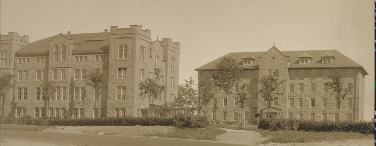 niagarauSMA's tweet photo. #FlashbackFriday from 1906 to 1949 @NiagaraMBB played in St. Vincent's Hall @NiagaraUniv 

#NUSMA https://t.co/9QEHLu8XDy