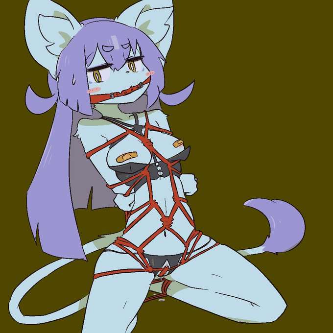 お題箱より「下着姿で縛られ、乳首には絆創膏の張られたアナベル(不健全)」、あとついでに全裸差分です。差分作るって思ったよりむづいですね 