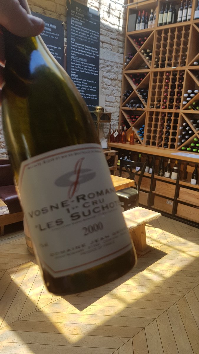 Always nice when a complete stranger (now 1855's BFF) from China pops in and asks to cork this in exchange for some nibbles, #share