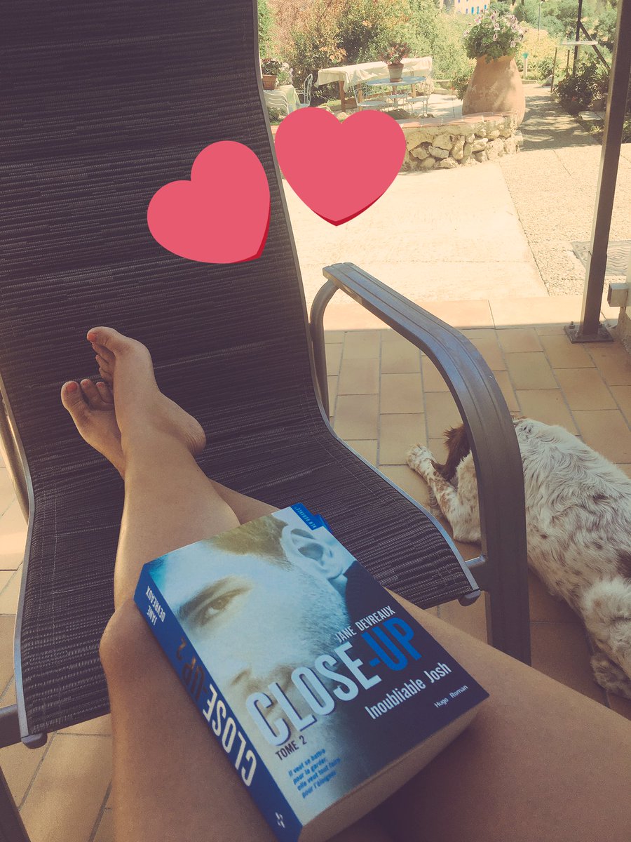 NanieSR's tweet photo. Chill #sunday #justaperfectchillday #janedevreaux #closeup #josh #sandre #bookaddict #book https://t.co/X1uWScxquz