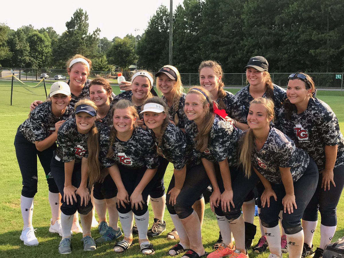 TeamGASoftball's tweet photo. Thankful for the memories! Continue to make your Parents, Coaches &amp; Team Georgia proud!  Work to be the "BEST YOU" in all aspects of life! https://t.co/cnZcRidj11