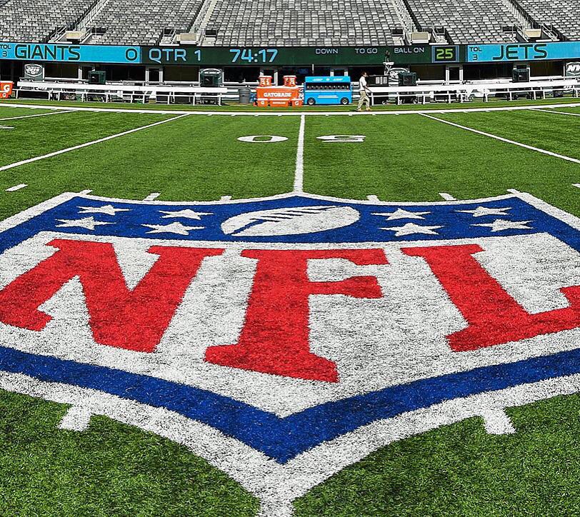 DLEagency's tweet photo. Players report to #TrainingCamp2017 this week and #NFL Sunday's resume just 7 weeks from today! https://t.co/LBwWevGsux #TeamDLE 🐘 https://t.co/Ie0CcH1pfr