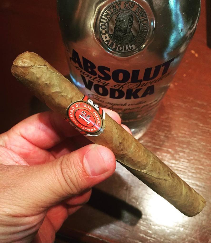purosmarket's tweet photo. Tabacos #Primeros un tradicional producto de la casa Fco Cabrera ideales para un #breaktimecigar diario. Producto de @tabacoslacumanesa. … https://t.co/ZeHqYnJllX