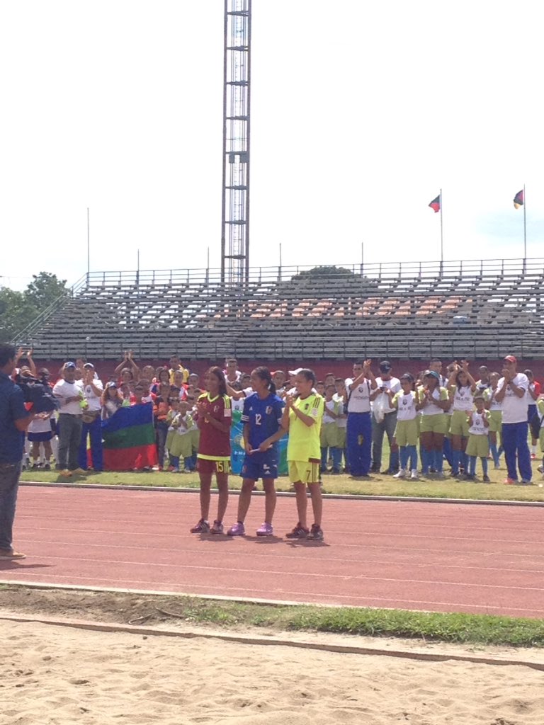 YaracuyFC's tweet photo. Contamos con la grata presencia de nuestra Sub-17 Femenino Olimar Castillo, Helimar Alvarado y Yorbelis Sánchez https://t.co/9rrdo00LDG