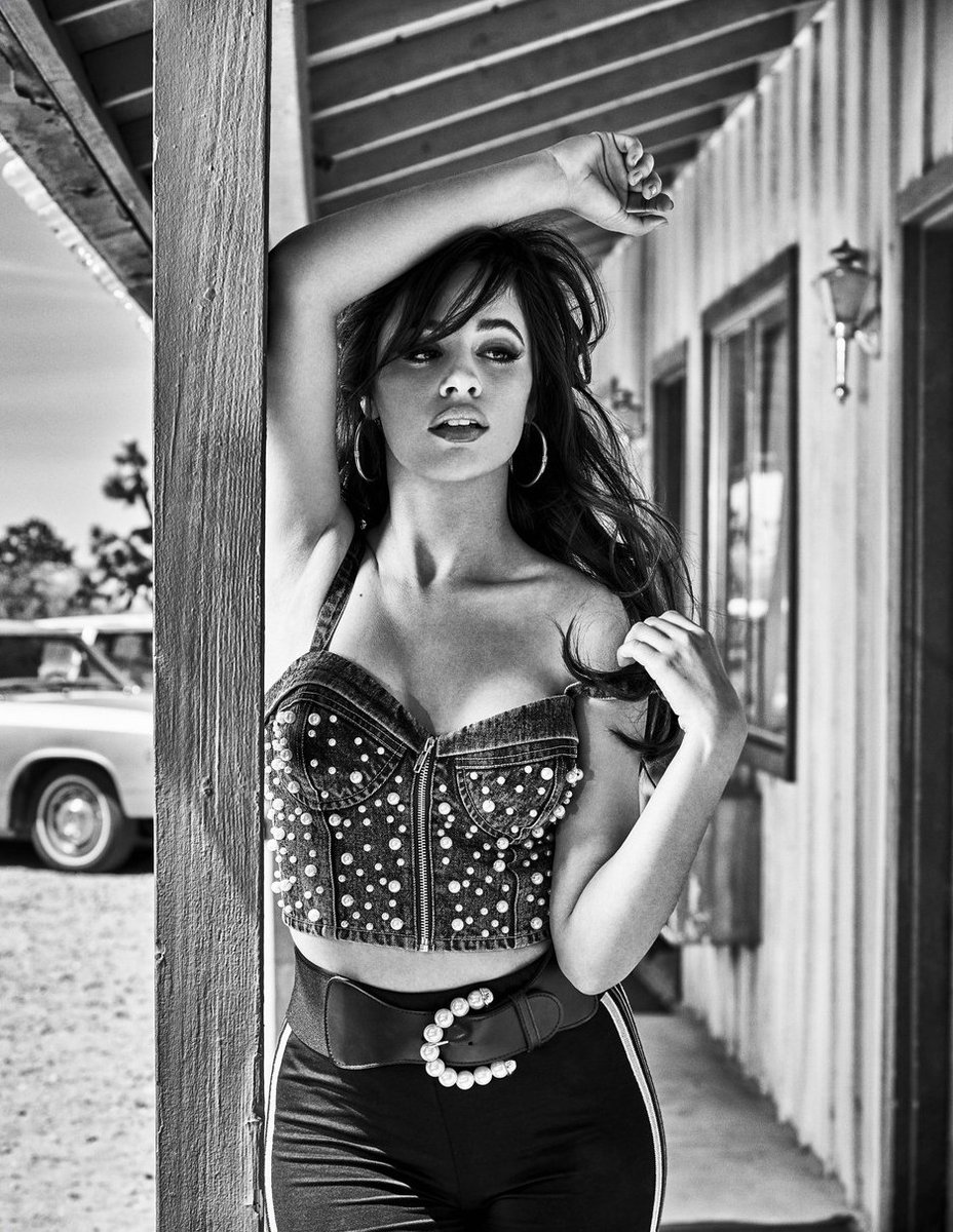 CamilaCabelloBR's tweet photo. META: Trezentos RTs e quatrocentas respostas!

#MTVHottest Camila Cabello https://t.co/85jpkqILIo