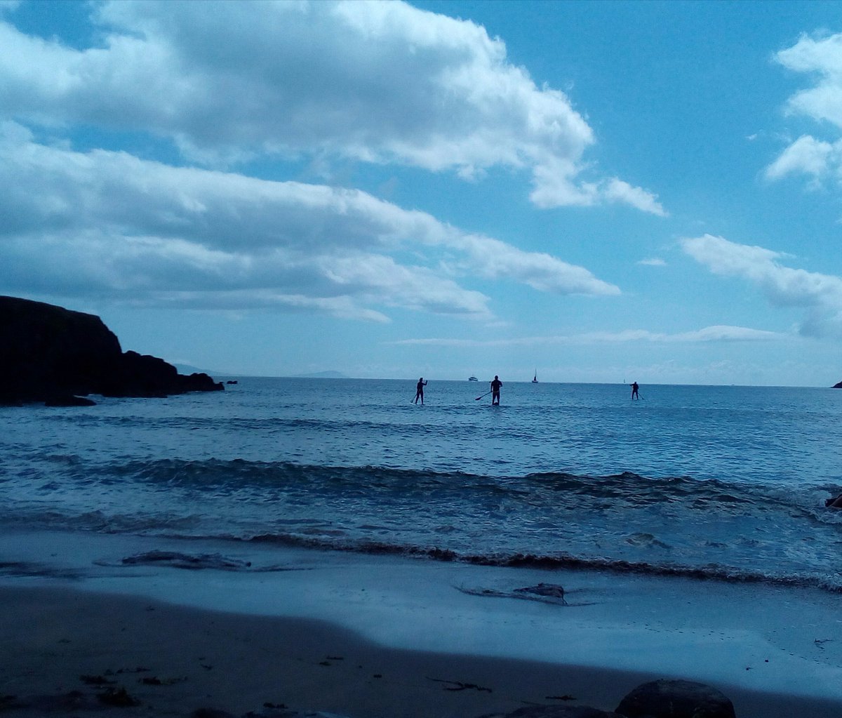 Evanis's tweet photo. Walking on Water...#Dingle https://t.co/u8yJ5H71uq