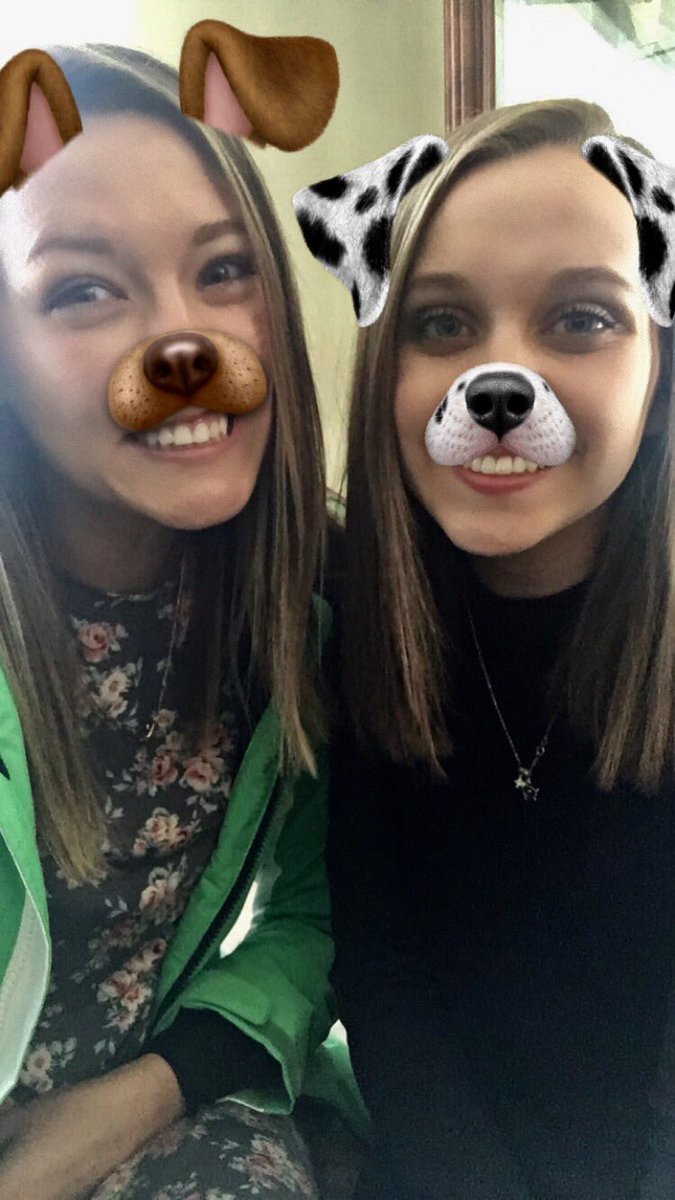 LydiaJoy22's tweet photo. happy b-day bff 🎊🎁🎉 part 1 https://t.co/QFfoiypbGL