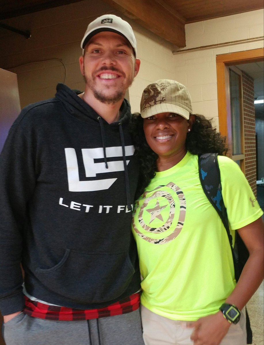 allthingsalka's tweet photo. Mike Miller supporting his org #M33M #bluffcitylive #Day3 https://t.co/i7CIfFpuHm