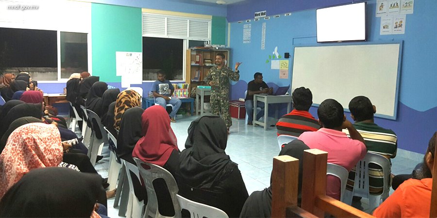 L.Maavashugai MNDF Central Area in Hingaa first aid program ge Therein