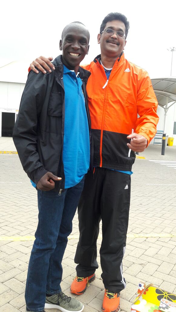 EliudKipchoge's tweet photo. With Mr.Chris Diaz,Bidco Africa director #Bidcosportsday #vimahshah #chrisdiaz #personalinspiration. https://t.co/vYLvsAqPm7