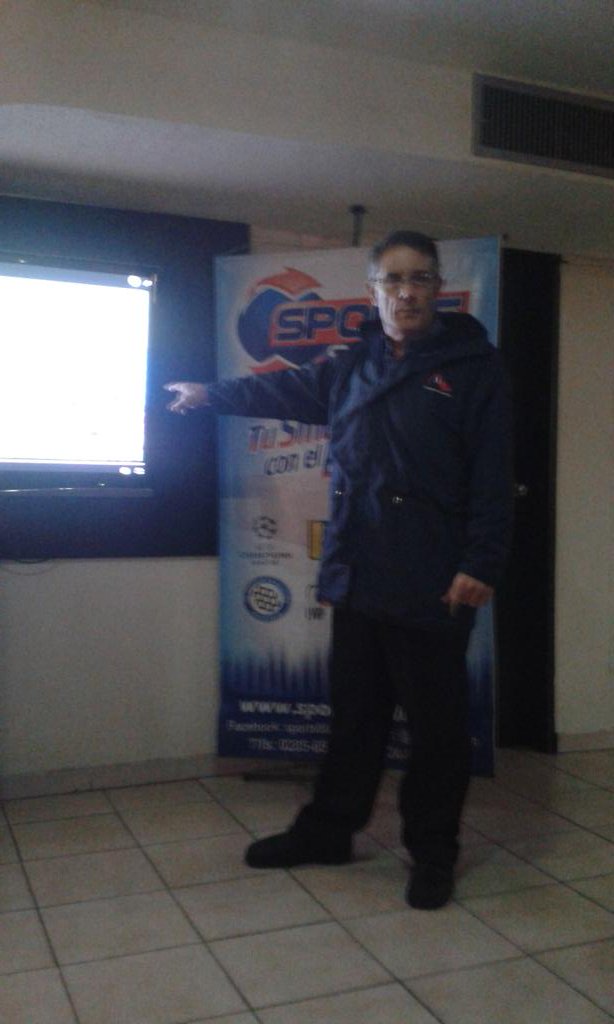 interdepor's tweet photo. #EnDesarrollo | Bernabé Pérez @bernabeperezc dando técnicas de narración deportiva | 1er Workshop @sports967fm https://t.co/FWs6QGwOHw