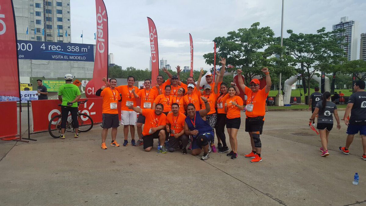 Celsia_Energia's tweet photo. Hoy nuestro equipo #PowerRunners participa en el segundo circuito de la City, en la categoría de 5k y 8k. ¡Qué buena energía! https://t.co/Tx00h8RjnR