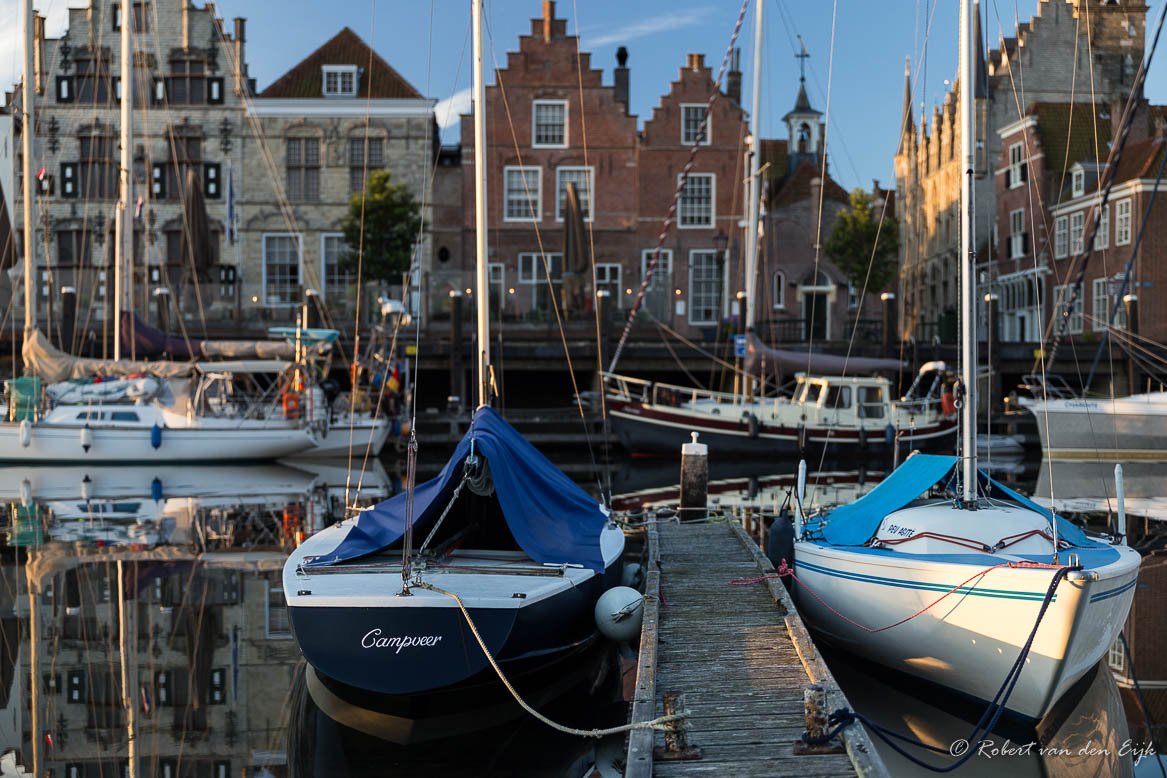 De #haven van #Veere in de #vroege #ochtend. Zeker een bezoekje waard als je in de buurt bent. #reistips #suggestie #mooi #historisch