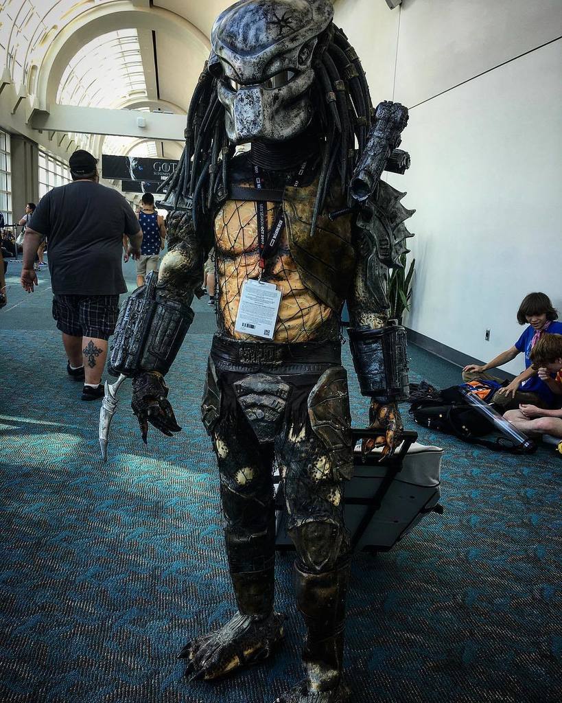 scifielements's tweet photo. #predator #hunter #SDCC #ComicCon #cosplay #geek
#instadaily #instagood #CNNiReport #news #instacosplay #instagee… https://t.co/AqTCBQvtPf https://t.co/bR0sl3qDUS