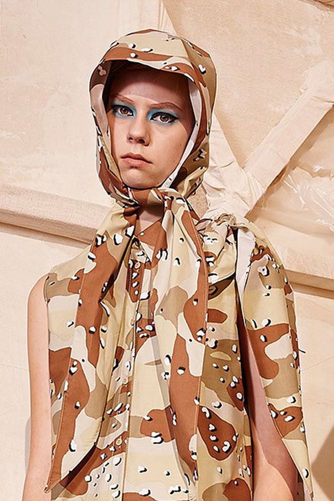 accessrunway's tweet photo. MM6 Martin Margiela  https://t.co/rIcLfrqyGG Spring/Summer 2017  #lfw #fashionshow #runway #fashion #london #MM6MartinMargiela https://t.co/YaSvLW8CJV