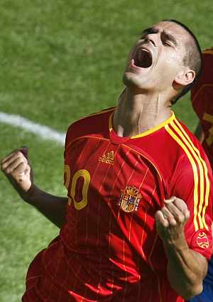 BetisZone's tweet photo. Hoy cumple años un campeón de Europa y un defensa que lo dio todo por el #RealBetis 🏆💚🇪🇸 ¡¡Felicidades, @juanitobetis4!! 🎂 https://t.co/o7S6MyXfMS