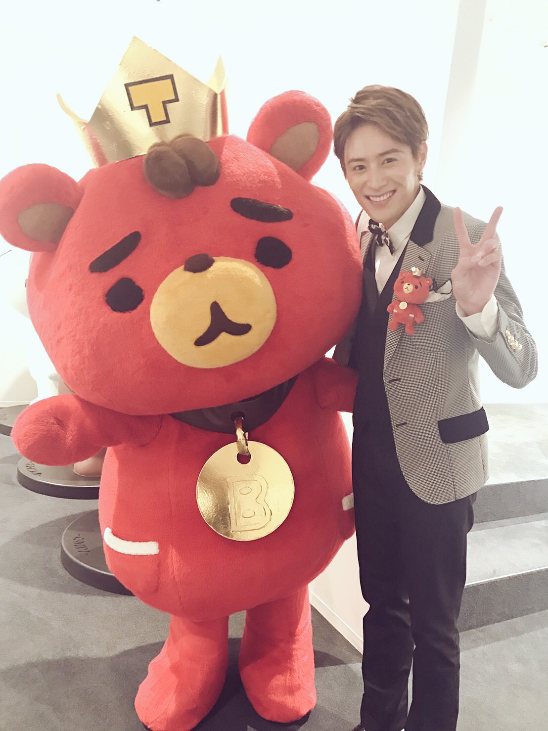 Pic Solidemo S Mukaiyama Takeshi With Tb From The Tohoshinki Award Line Broadcast Tvxq Express