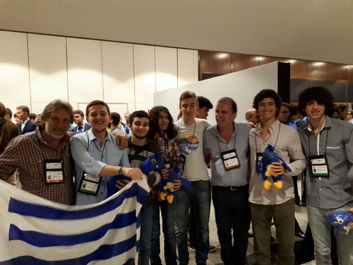 ¡Tres estudiantes uruguayos recibieron Menciones de Honor en la Olimpíada Internacional de Matemática! ¡Nuestras felicitaciones!