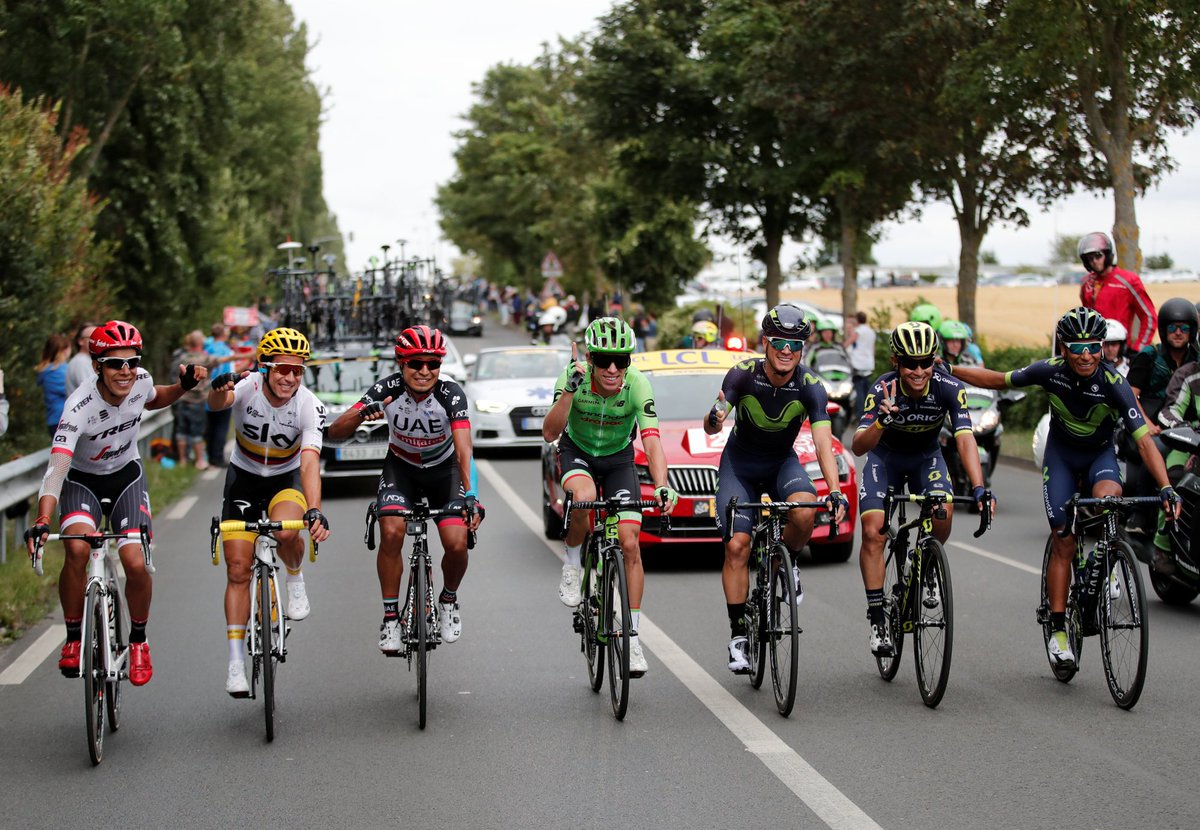 AS_Colombia's tweet photo. EN VIVO | ¡Fotaza! Gracias por su esfuerzo y trabajo en este Tour de Francia👏👏 🇨🇴🇨🇴https://t.co/vi7rucmr5Z https://t.co/uROAMq4HoX