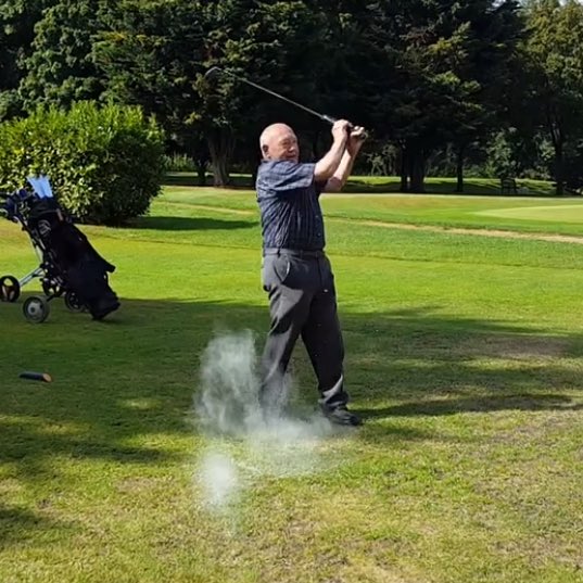ianrandall71's tweet photo. My Mums first Memorial golf day started with a bang #explodinggolfball 😂😂 #stillchuckling &amp; then it pissed down ☔️ 

https://t.co/B0Owvu3Sdy https://t.co/KeYrYHYLp9