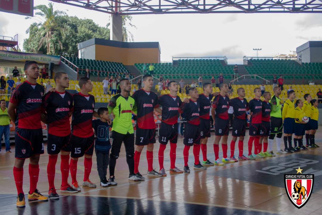 toryno_oficial's tweet photo. #FutsalVE | @CcsFutsalClub venció 6-4 a @VikingosFutsal para mantenerse invictos en el Grupo Oriental de la #LFSV. https://t.co/XPOUX0Srtx