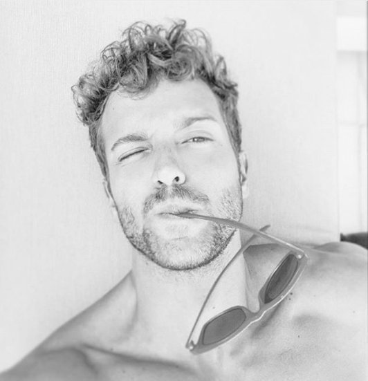 doalcarcarmen's tweet photo. @pabloalboran Y TAN FELIZ..❤❤❤...!! SÓLO POR VERTE MERECIÓ LA PENA LEVANTARSE HOY..#PeaceAndLoveForYou #besitos! https://t.co/t8Tnyd1sJz