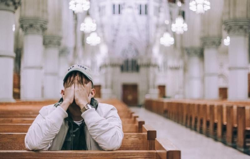HeroesHQ_'s tweet photo. Lyricist 1v Unleashes Artistic Angst through Powerful “I Can’t Think” Visual https://t.co/rVEpdzwnHs https://t.co/YyzqV7SNB6