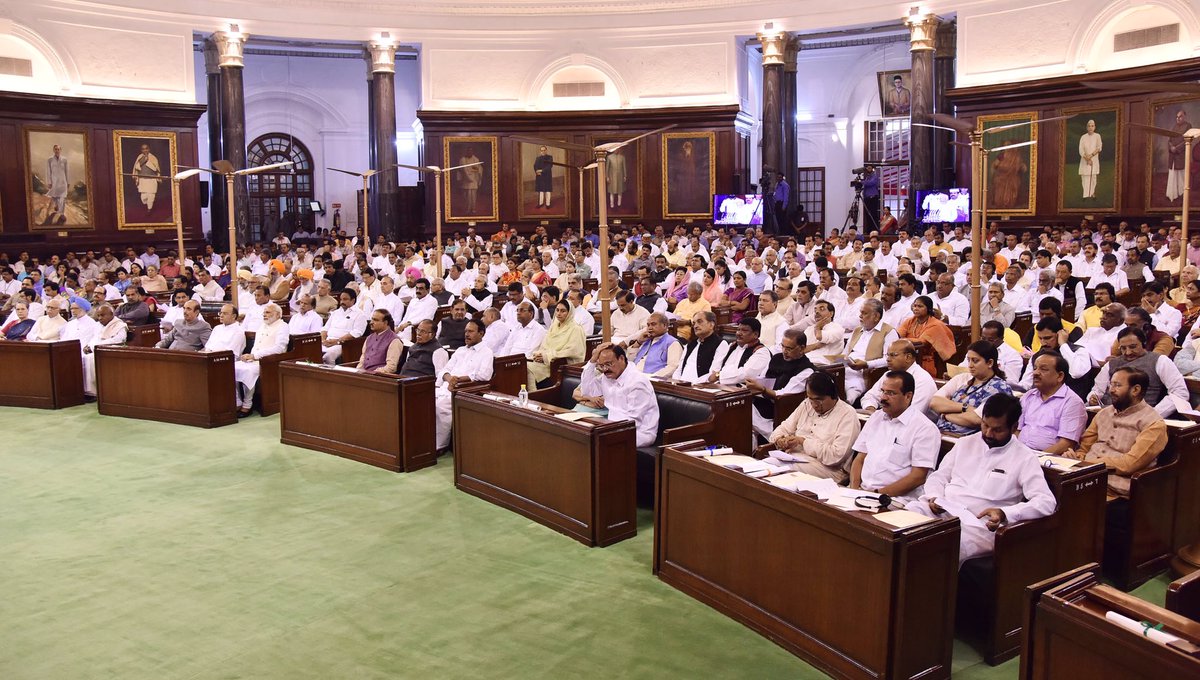 narendramodi's tweet photo. Attended the farewell for President Pranab Mukherjee at Parliament. @RashtrapatiBhvn https://t.co/TDwKcH5Bde