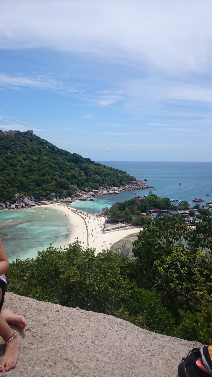 fran_millman's tweet photo. A year ago today I went on an adventure 🌴 Thailand was incredible ☀️ need to go back 💕 #Thailand #blackmoonparty #kohtao #chang https://t.co/pO16cjyFvk