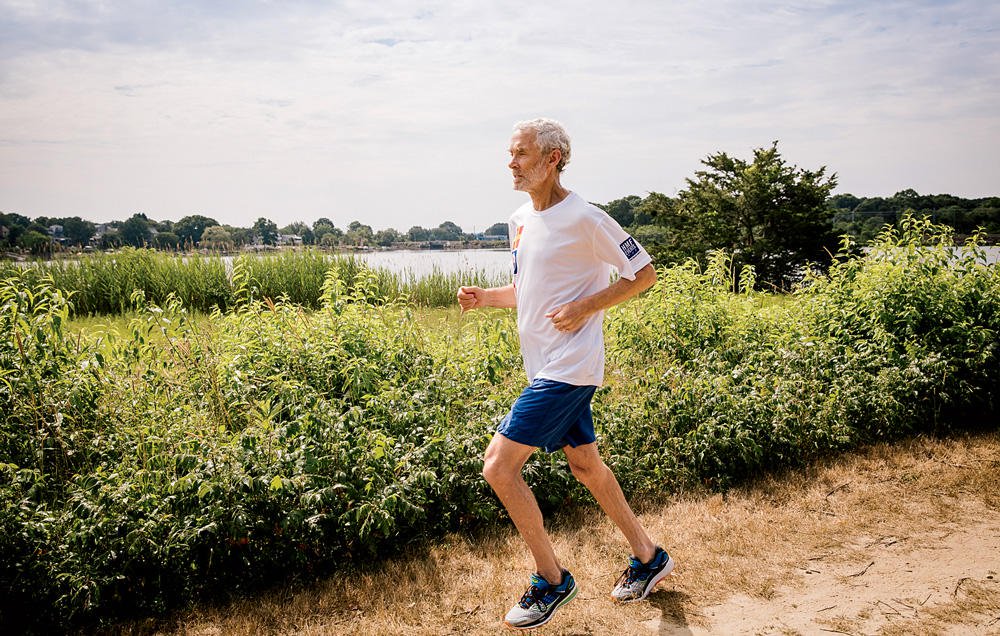 runnersworld's tweet photo. If you want to feel 10 years younger—for the rest of your life—keep running. https://t.co/8JoPV1BEiP https://t.co/uXDGnVLgZV