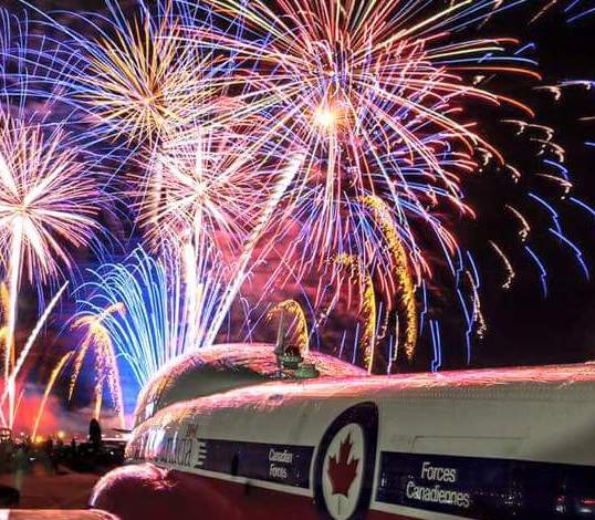 CFSnowbirds's tweet photo. Celebrating 25 years of thrills and chills at @FSJAirShow. Get ready for another breathtaking day! https://t.co/s4LU5nMuMk #Canada150 https://t.co/BxsvP3ahsa