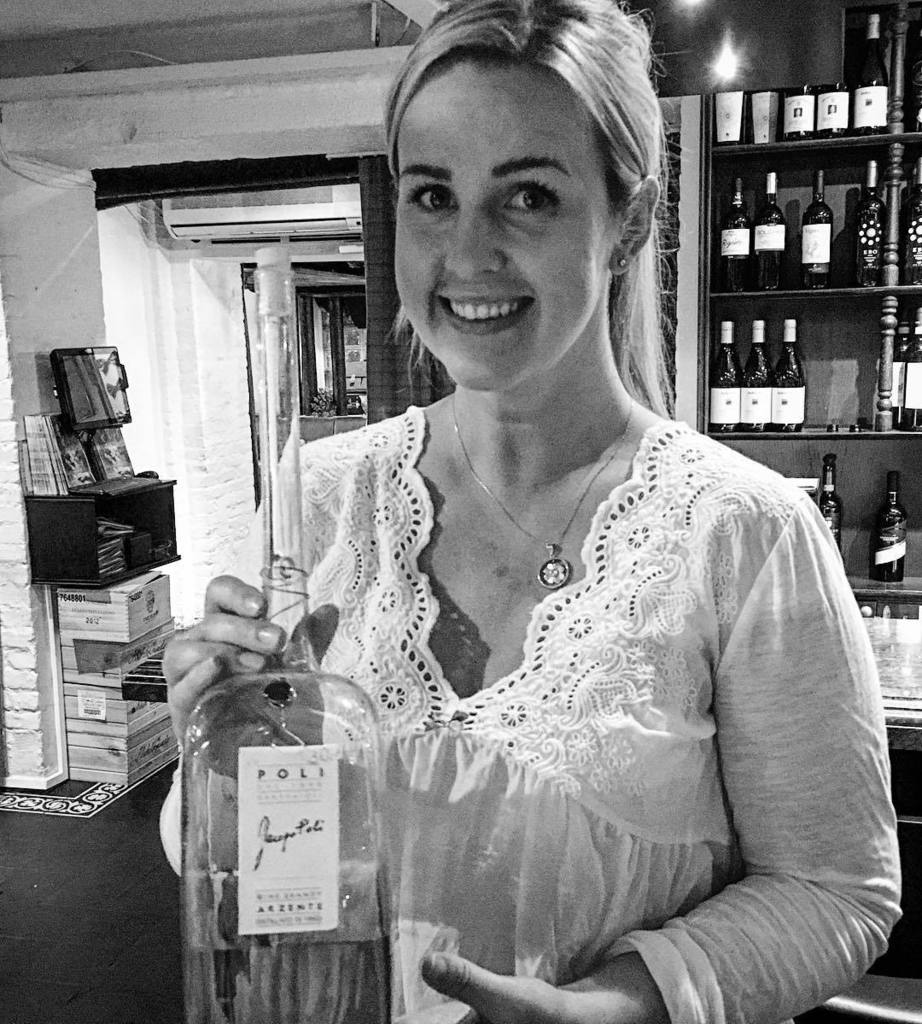 Molinvin's tweet photo. Poli brandy with taste of nuts, dried fruit and hay poured by the skilful sommelier Maria #sommelier #sommproblems… https://t.co/FpI5AZRUUG https://t.co/YIkd61Nza8