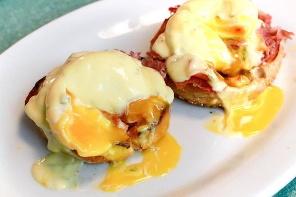 Mmmmm, eggcelent brunch at <a href="/poolesdiner/">Poole's Diner</a>. We're not yolking when we say it's one of the (if not the) best brunch sp… ift.tt/2vNHy1P