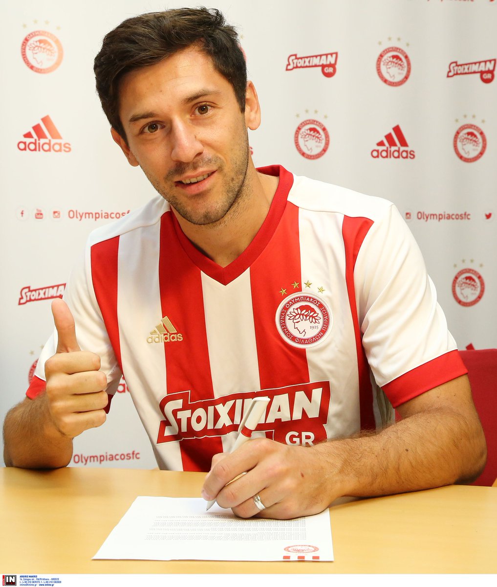 olympiacosfc's tweet photo. Photostory from the transfer of Hrvoje Milic at Olympiacos: https://t.co/0ZSVhIptQR #olympiacos #welcome #HrvojeMilić #welcomehrvoje https://t.co/ZUvKbAJ85r